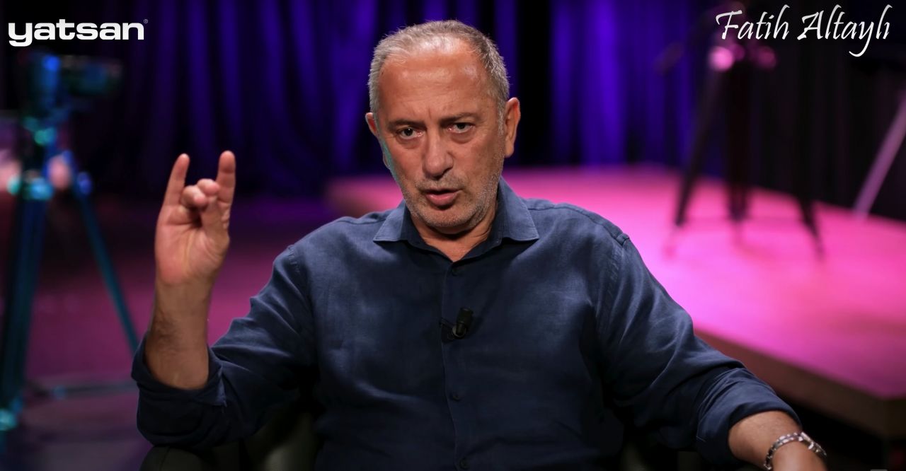 Bozkurt işareti yapan ünlü isimler 14